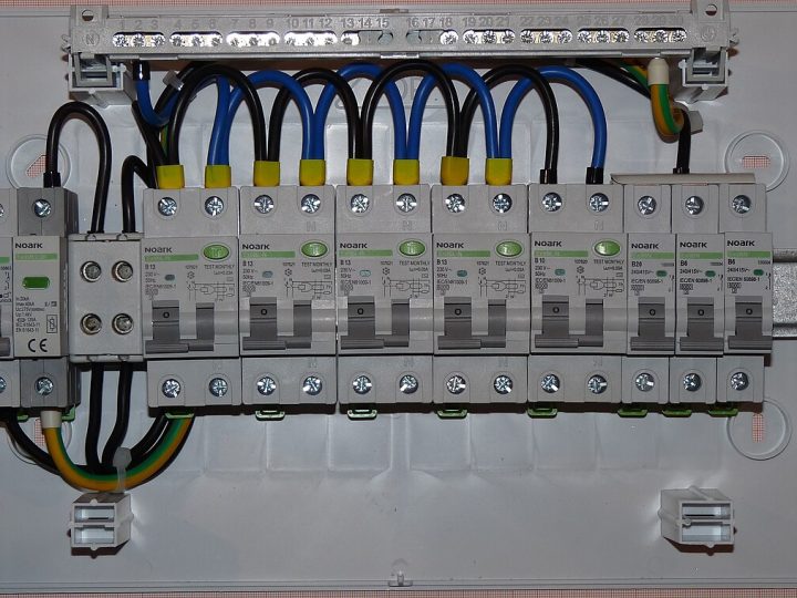Elektrik Güvenliği: Sigorta Panosu, Kaçak Akım Rölesi ve Güvenli Kullanım