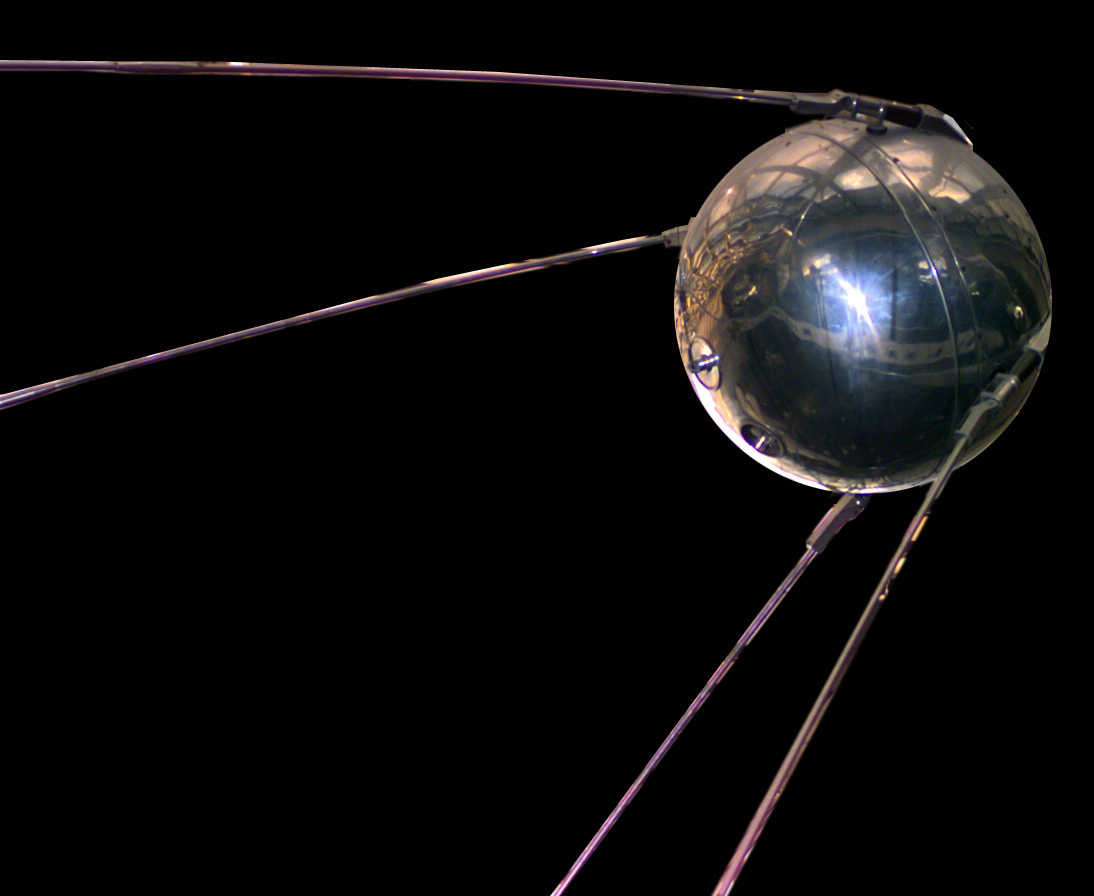 Sputnik 1 ilk yapay uydu