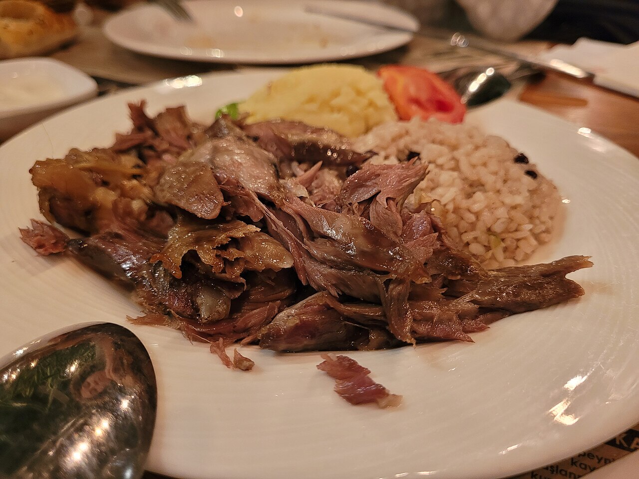 Yozgat usulü kuzu tandır kebabı