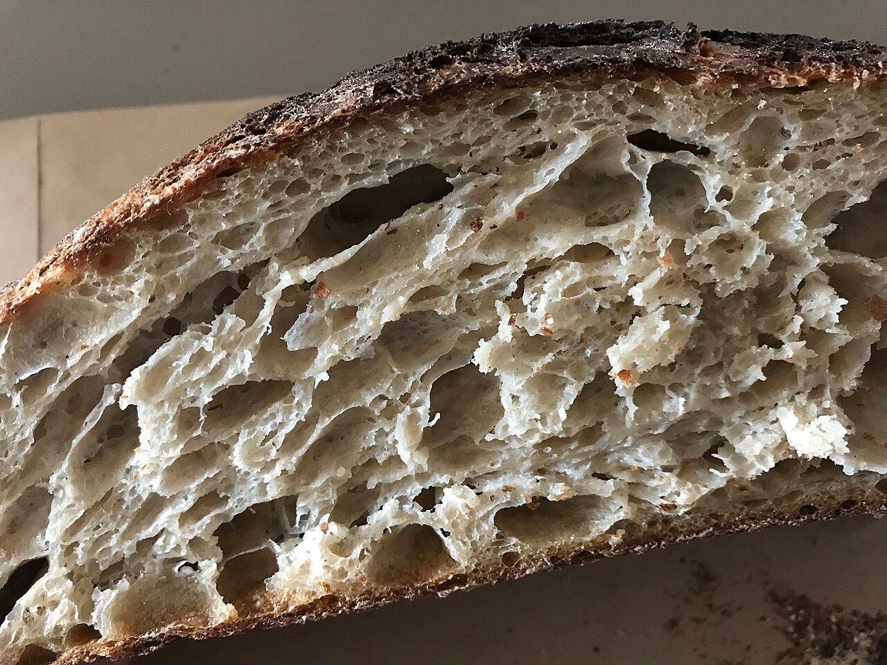 Çıtır kabuklu somun ekmek