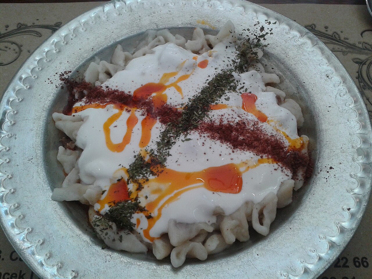Yakakent mantısı