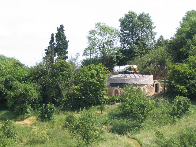 Yer altı evi