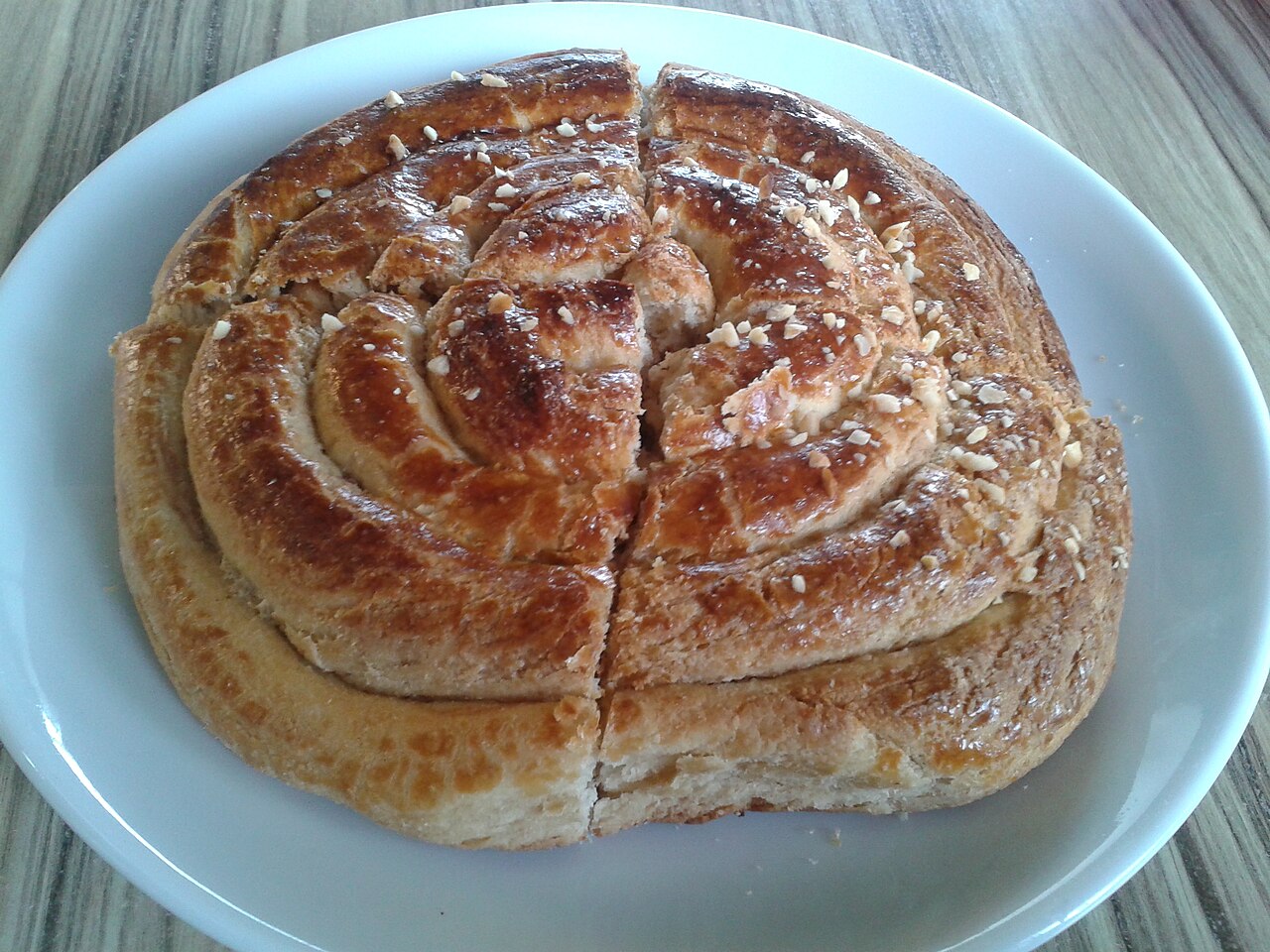 Dilimlenmiş geleneksel çörek