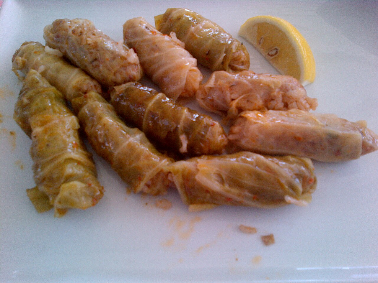 Zeytinyağlı kara lahana sarması