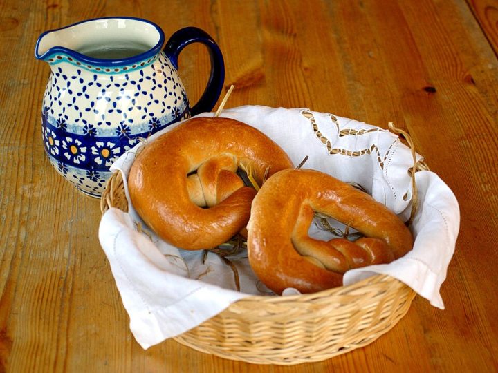 Tahinli Açma: Çay Saatinin Tatlı Klasiği