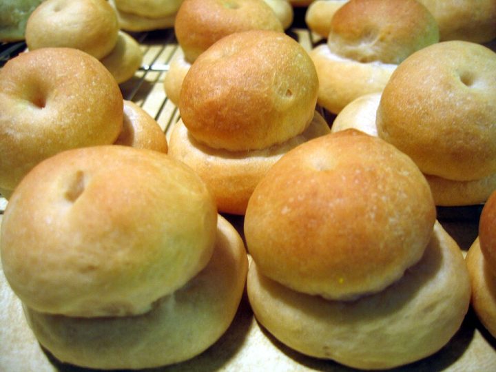 Mayalı Çörek Tarifi: Klasik ve Tel Tel Yumuşak Çörek