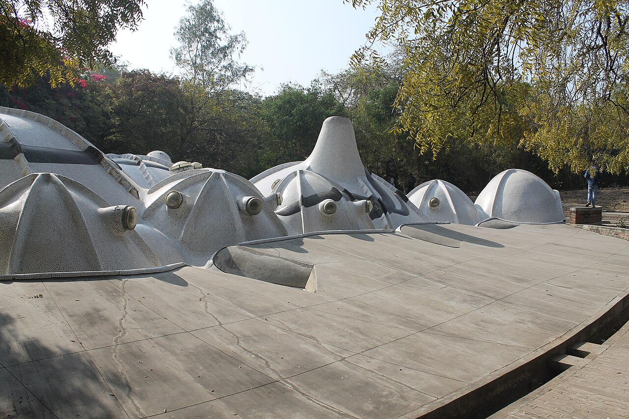 Amdavad ni Gufa topraga gomulu kubbeleri, Ahmedabad