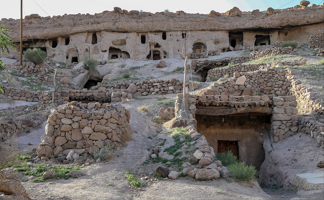 Meymand kaya evi, is kapli ic mekan