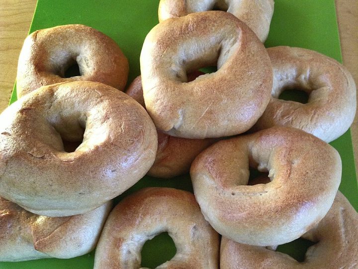 Mini Simit Tarifi: Kokteyl ve Doğum Günü İçin Minik Simitler