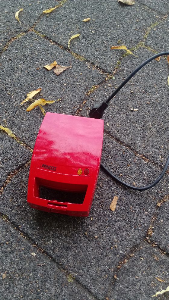 Çıkarılabilir plakalı modeller çok daha kolay temizlenir.